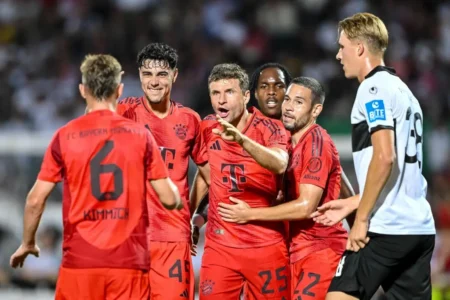 Bayern de Munique estreia com goleada na Copa da Alemanha