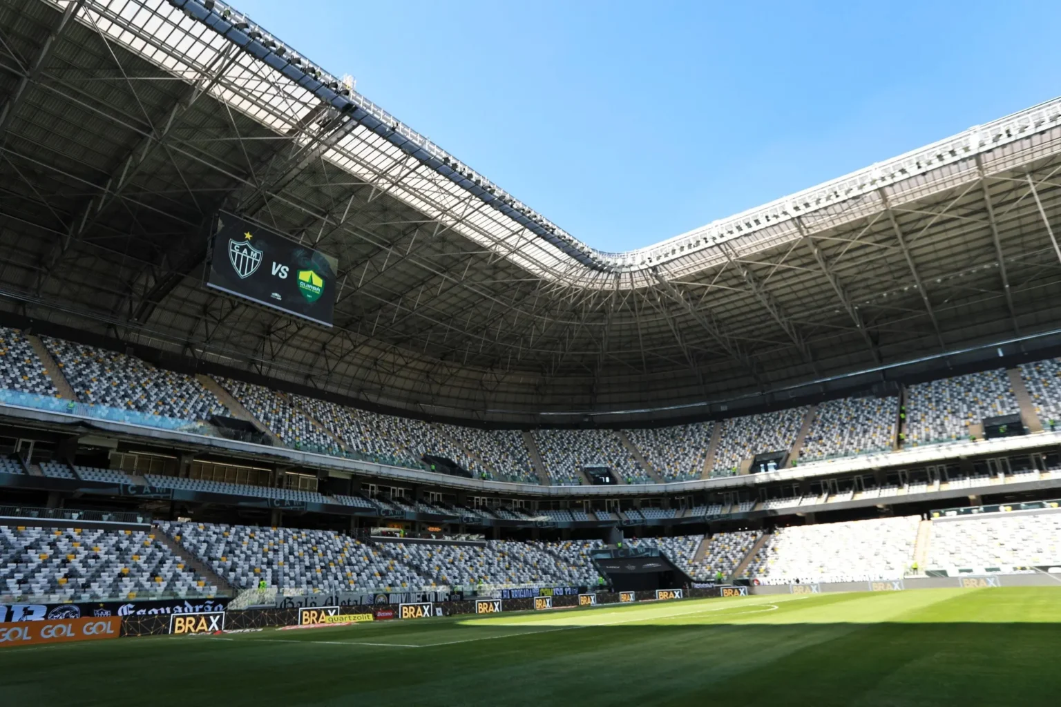 CEO do Atlético-MG não garante melhora no gramado do Mineirão e avalia a instalação de grama sintética para 2025