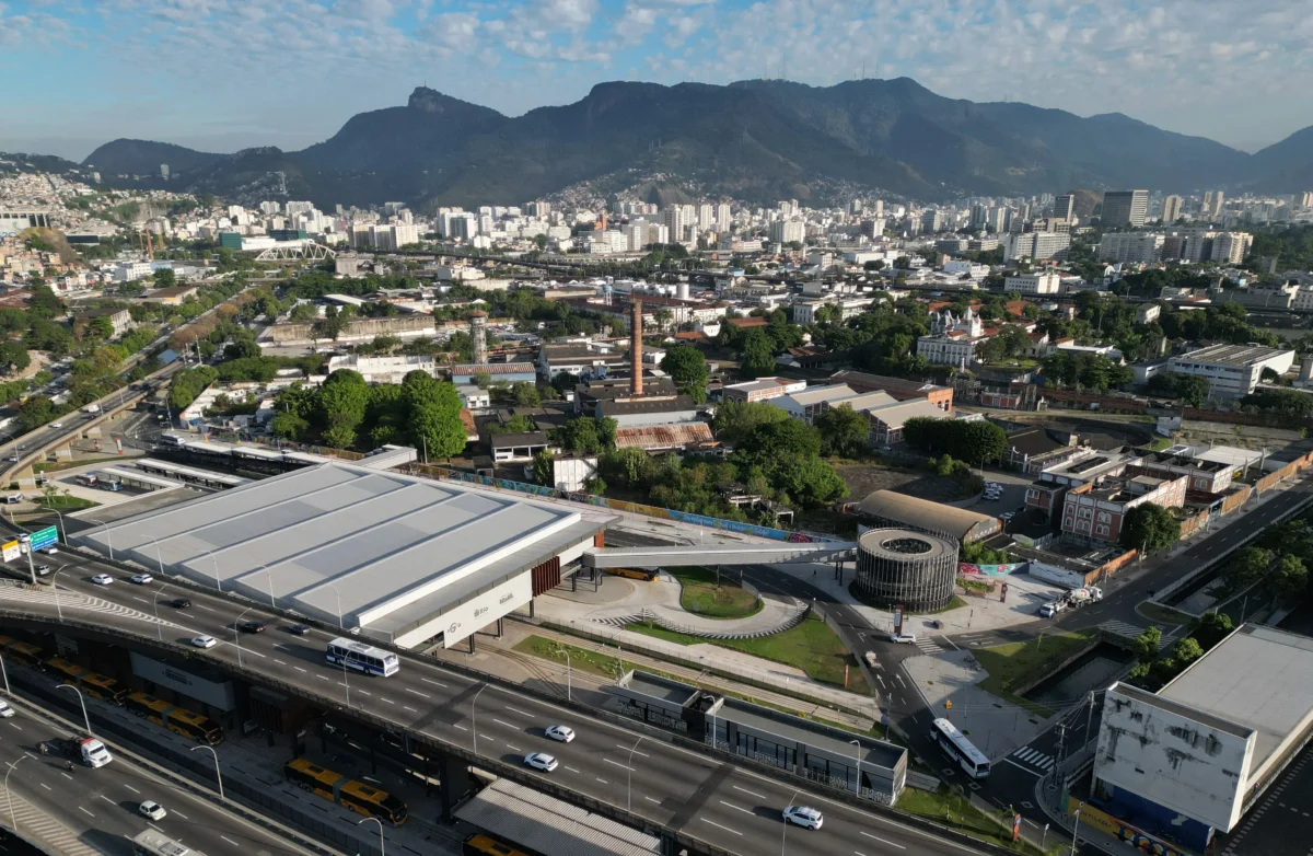 Clube do Flamengo paga R$ 7,8 milhões adicionais por terreno após perícia e ação é transferida para Justiça Federal.