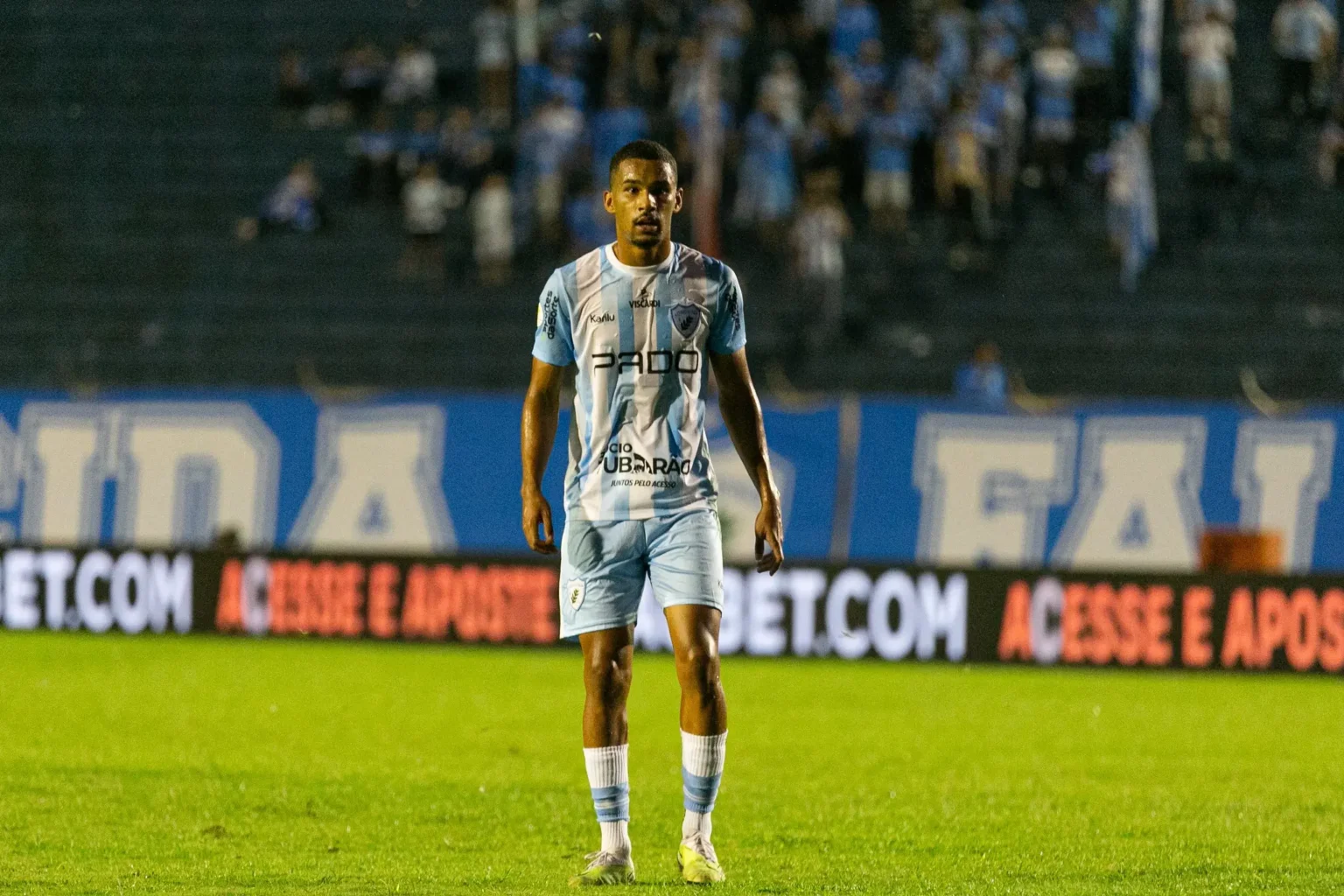 Conheça Vitão, o novo reforço do Fluminense: o jogador apontado como "aposta" do filho de Pelé e bem avaliado pelo scout.