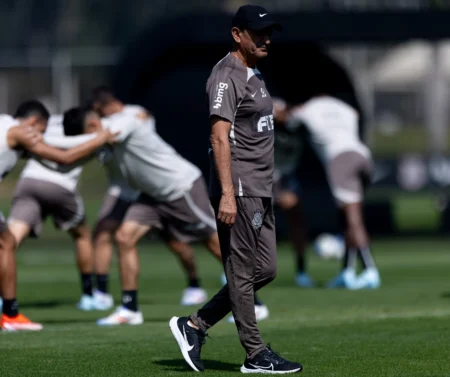 Corinthians Inicia Preparação para Confronto Contra o Fortaleza Após Classificação