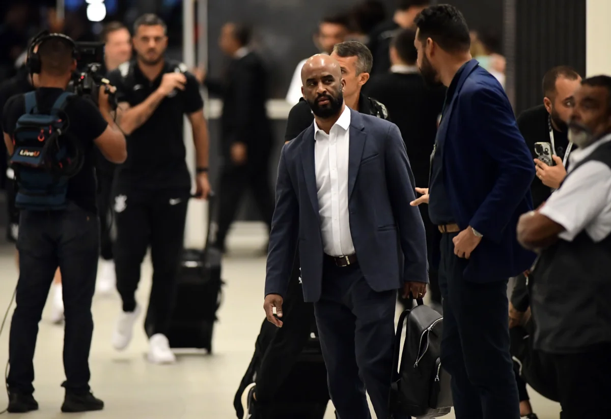 Corinthians Reforça Equipe de Apoio ao Elenco: Conheça os Bastidores do CT e das Viagens