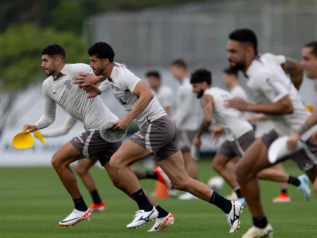 Corinthians viaja para Porto Alegre para finalizar preparação para Copa do Brasil no Rio Grande do Sul