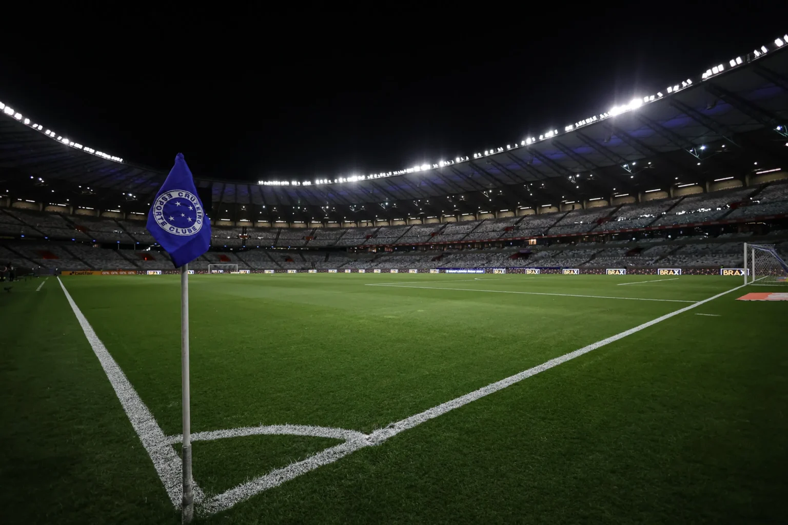 "Cruzeiro assume multa contratual e enfrentará o São Paulo no Estádio Mineirão"