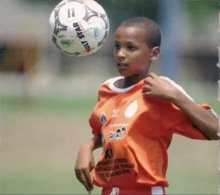 Deyverson, o Atacante do Atlético-MG: Um Perfil Inesperado