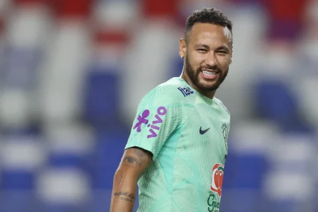 Dorival Júnior monitora recuperação de Neymar para possível convocação: "Um jogador fundamental"