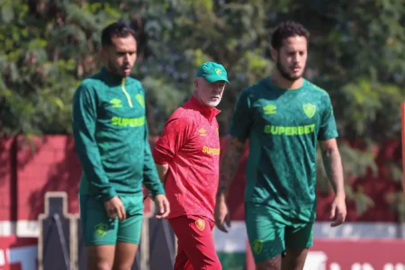 Escalação do Fluminense x Corinthians: Veja as mudanças no time de Mano Menezes