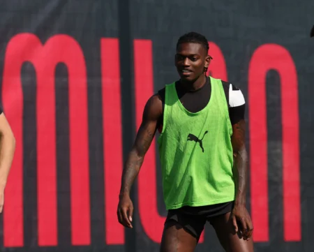 FC Barcelona sonha com Rafael Leão, mas valor pedido pelo AC Milan é um obstáculo