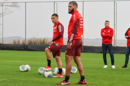 Nathan diz que está pronto para estrear pelo Internacional e deixa a polêmica no passado: "Sou outra pessoa agora"