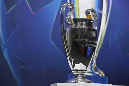 Playoffs da Champions League 2024/25: Veja os confrontos da fase eliminatória