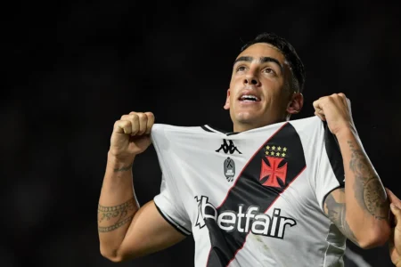 Vasco vence e Puma volta a marcar após quase um ano: assista ao gol de Izquierdo!