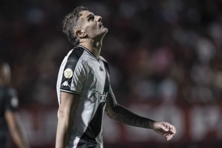 Veja a Escalação do Criciúma para o Jogo Contra o Vasco: Rafael Paiva Revela a Lista de Relacionados