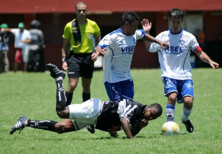 "Vitória-ES Aposta no Penta e Vai para a 6ª Final da Copa Espírito Santo"