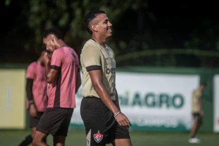 Vitória se prepara para enfrentar o Cruzeiro e realiza jogo-treino contra o Itabuna