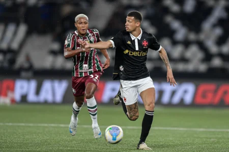 "Análise de João Victor sobre leitura no lance do segundo gol do Vasco e revelação da "bronca" em Vegetti"