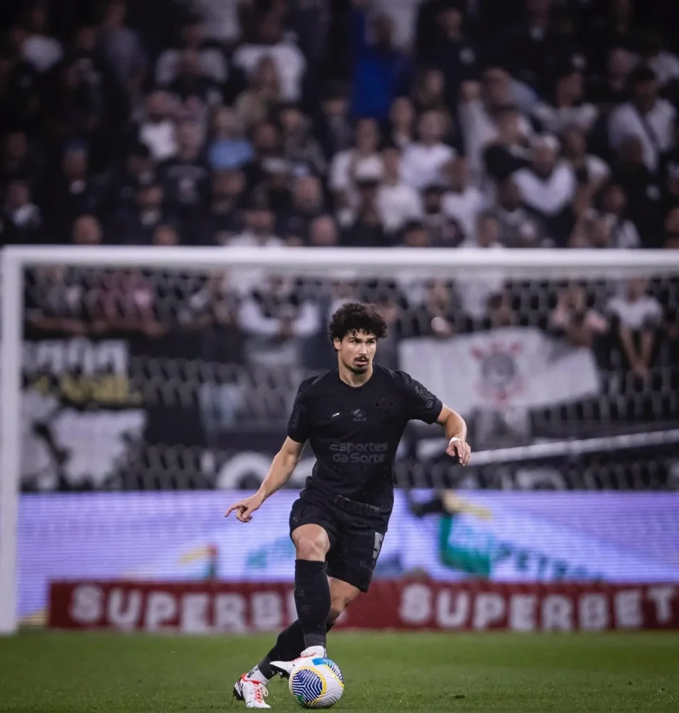 "Ascensão Meteórica: Como André Ramalho Conquistou a Titularidade no Corinthians"