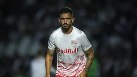 Atacante do Red Bull Bragantino valoriza empate diante do Vasco e convoca torcida para duelo decisivo