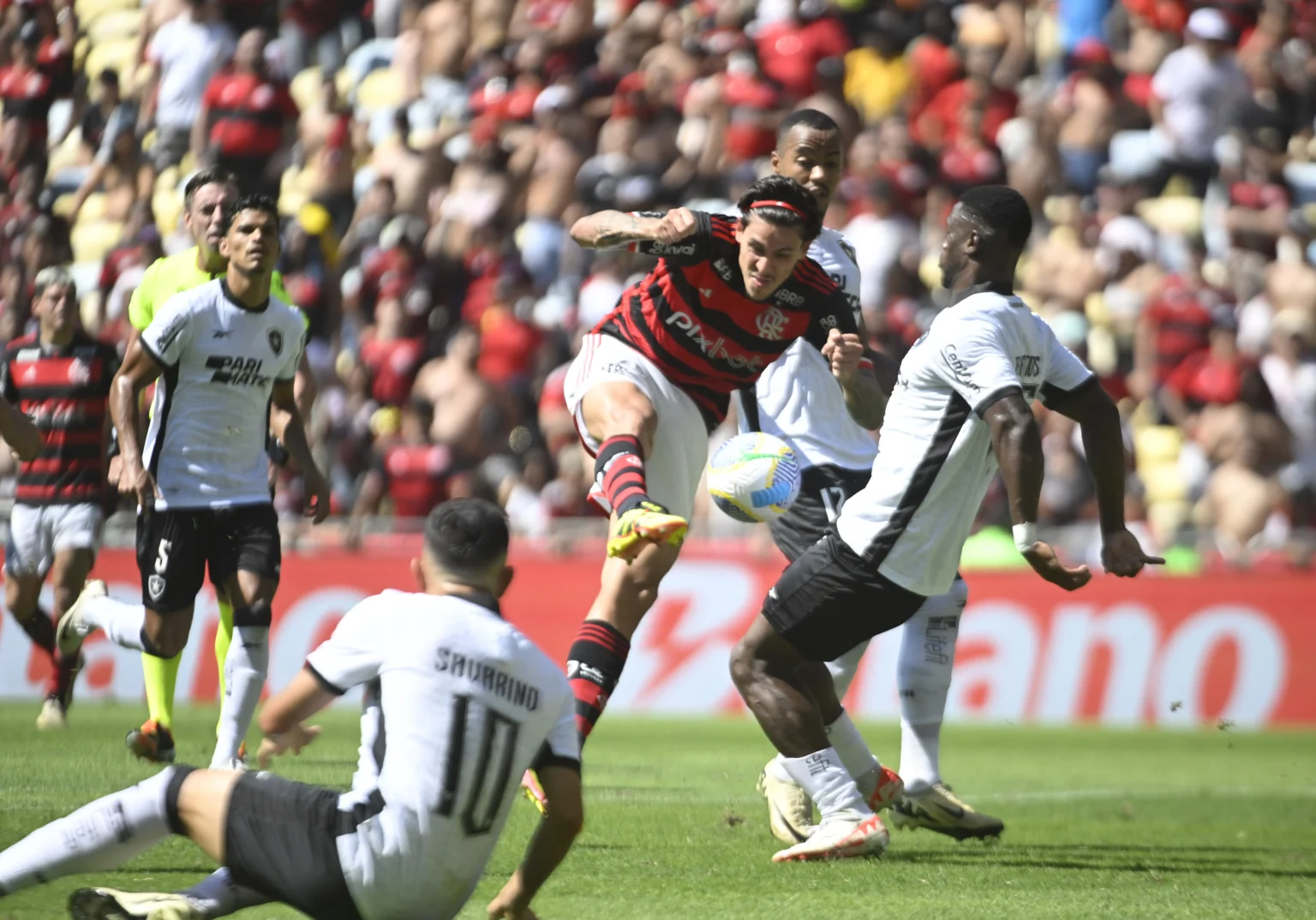 Botafogo x Flamengo: Ingressos para Público Geral e Torcida Visitante à Venda Nesta Terça-Feira