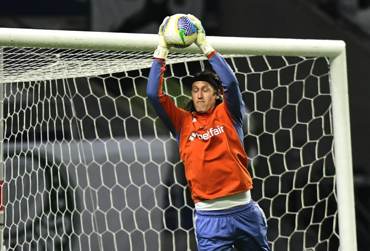 Cássio do Cruzeiro estreia em clássicos com bom histórico e nova missão a cumprir