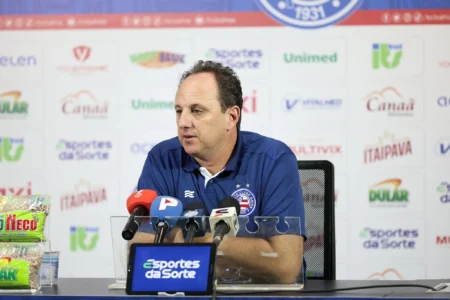 "Ceni Analisa Atraso nas Alterações do Bahia e Destaca Jogo contra o Botafogo: 'Mereciamos Vencer'"