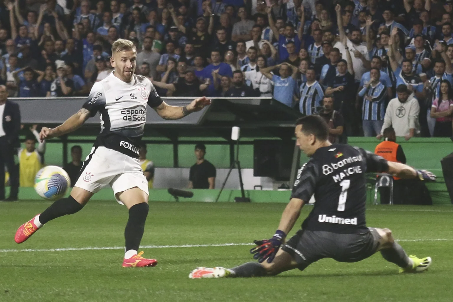 "Corinthians: Pedro Henrique ganha destaque com Ramón Díaz e valoriza trabalho em equipe"