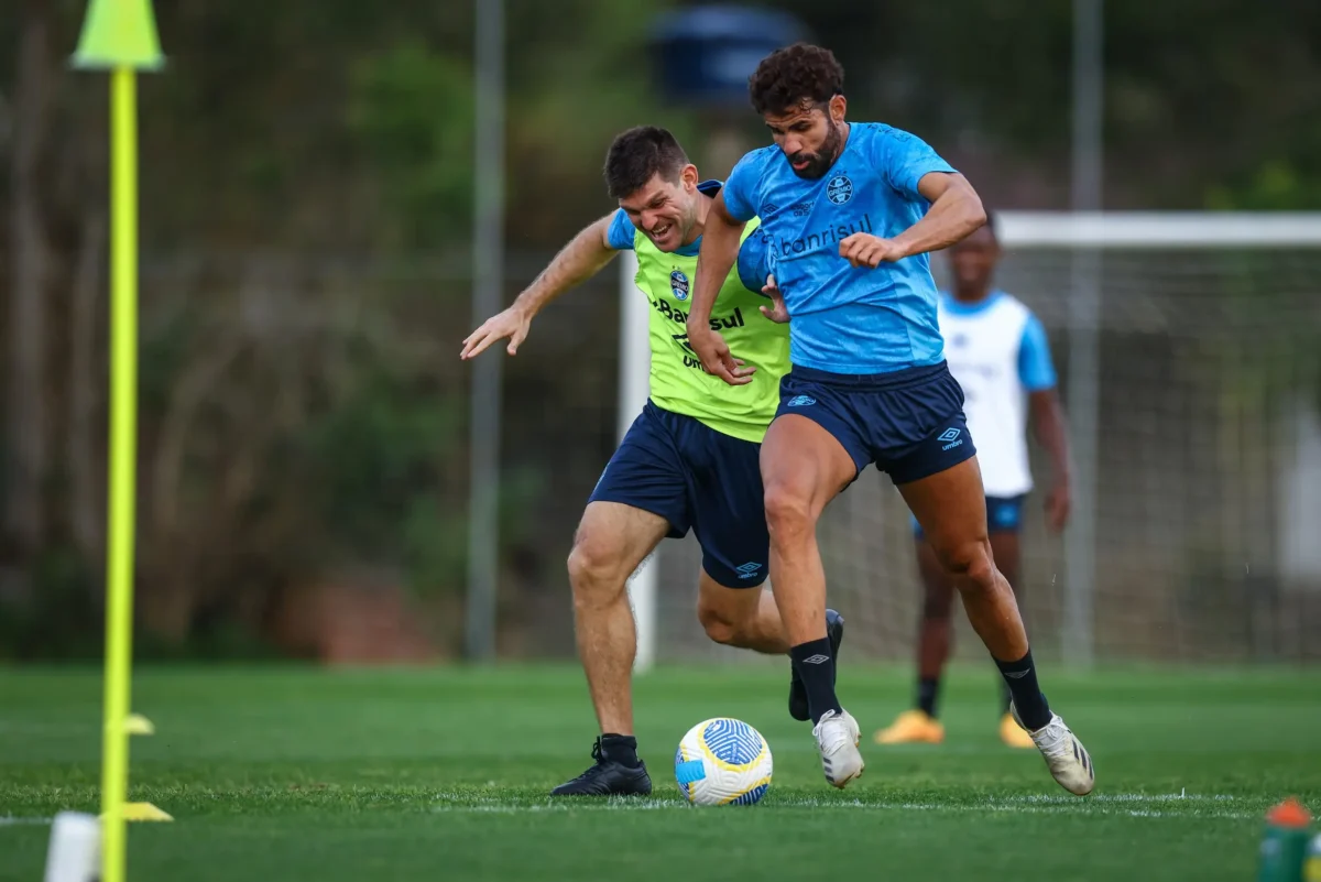 "Diego Costa Retorna Inesperadamente ao Grêmio, Tornando-se Alternativa para Jogo Decisivo na Copa do Brasil"