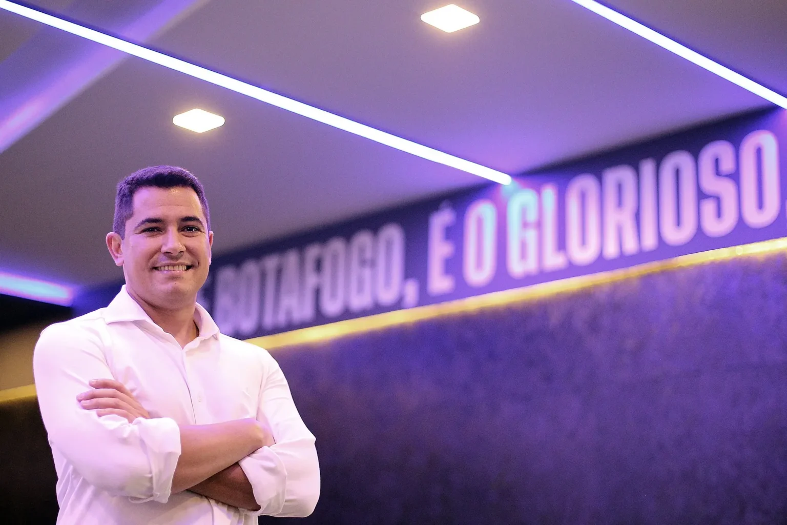 "Diretor do Botafogo Revela Estratégia de Contratações e Elogia Investidor Textor"