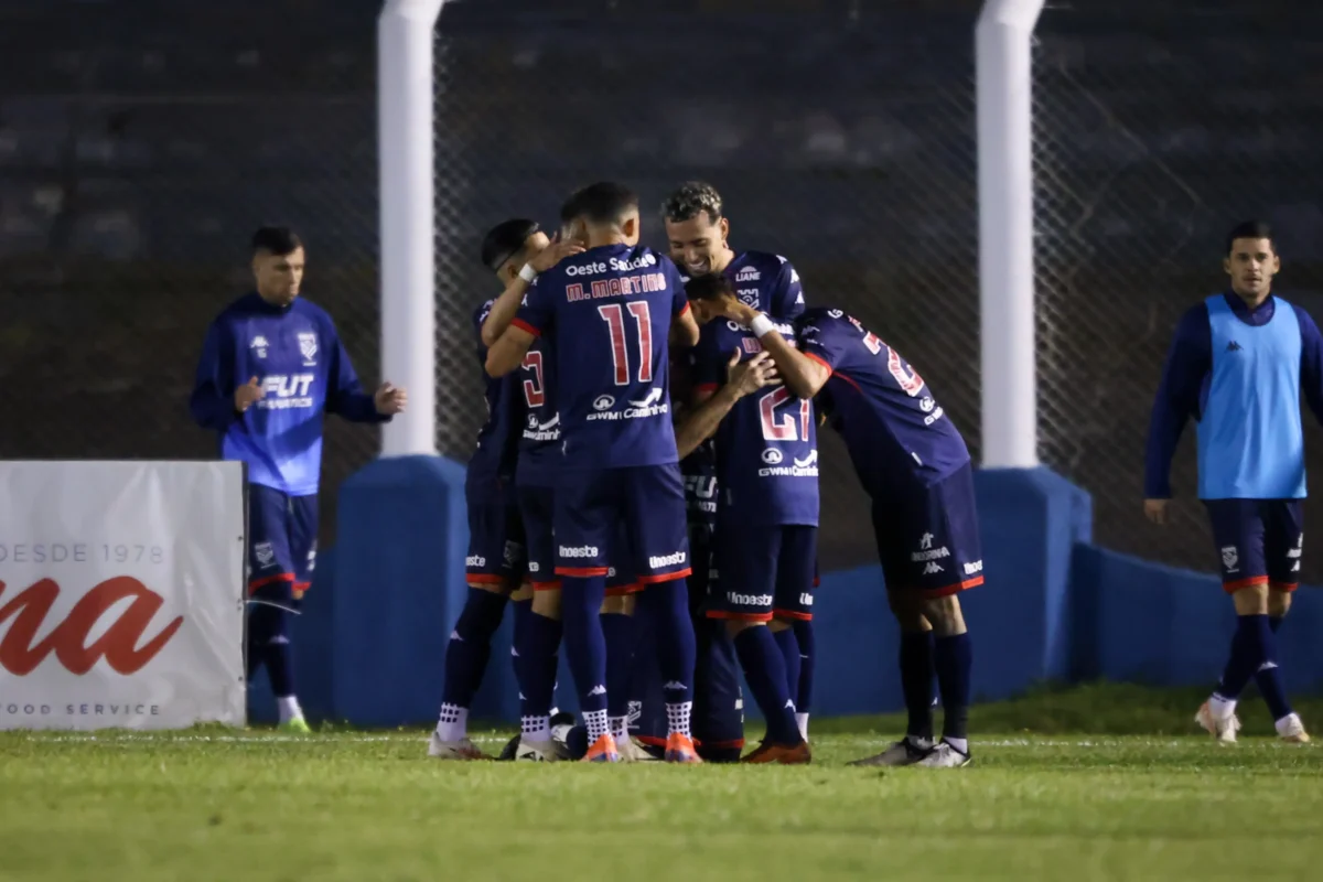 Empate do Grêmio Prudente é Considerado o Melhor Resultado, Apesar da Eliminação Inesperada