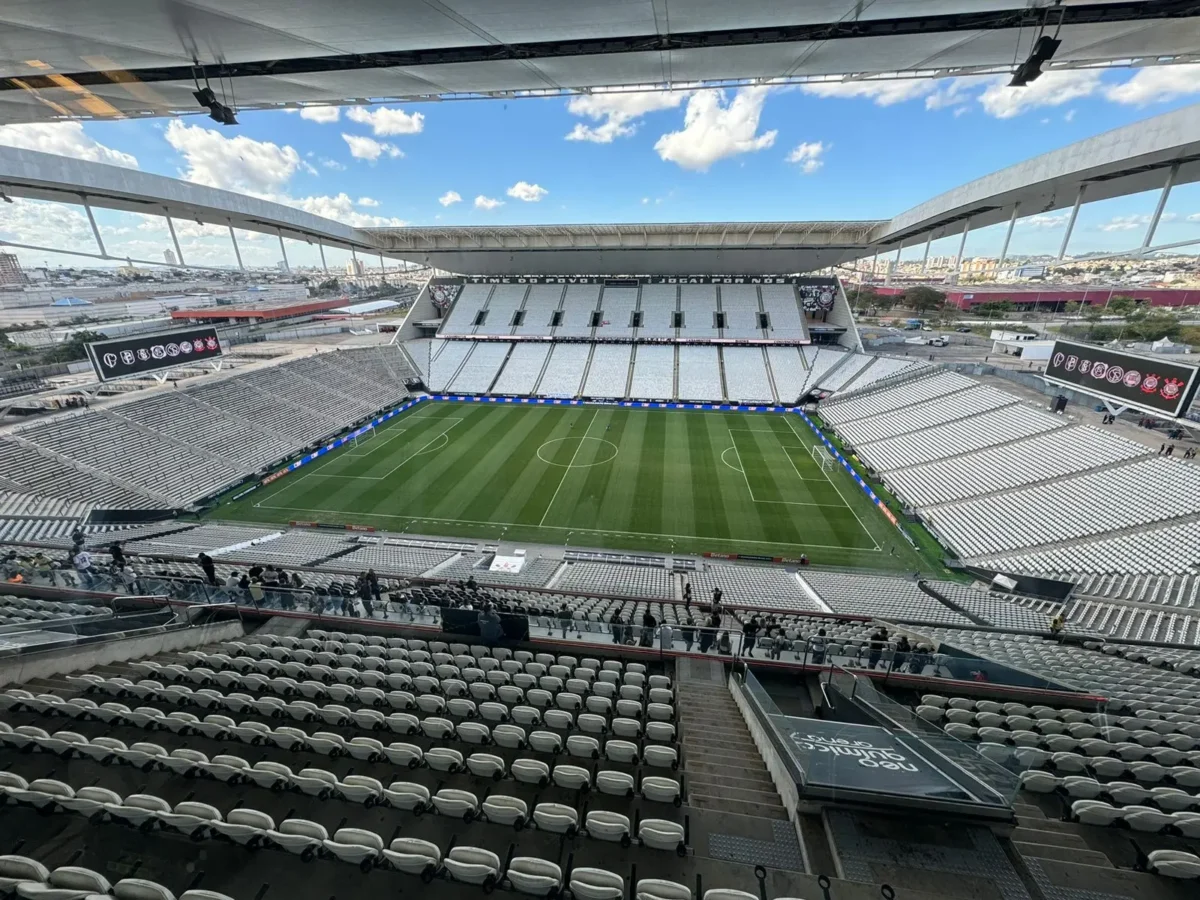 Empresário Bloqueia R$ 12,4 Milhões de Financiamento da Arena do Corinthians