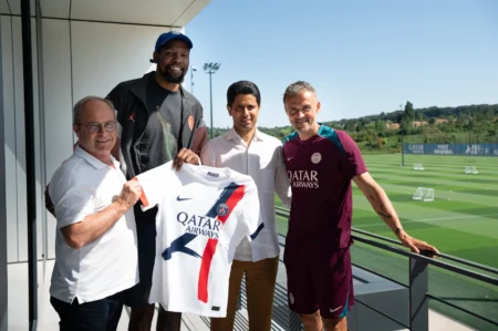 "Estrela da NBA, Kevin Durant, torna-se novo acionista minoritário do Paris Saint-Germain"