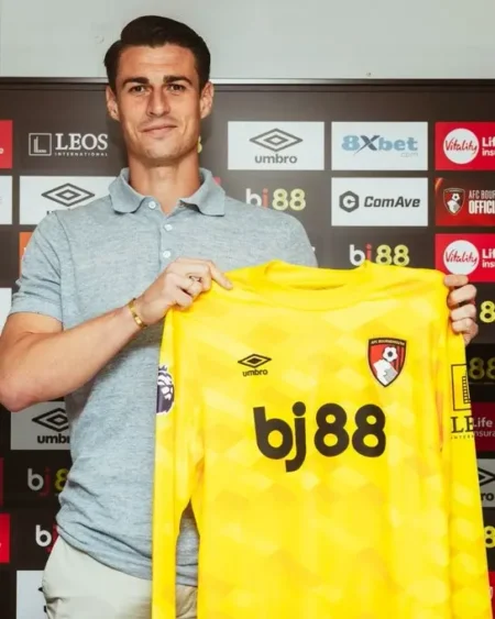 Ex-goleiro do Real Madrid é emprestado pelo Chelsea ao Bournemouth