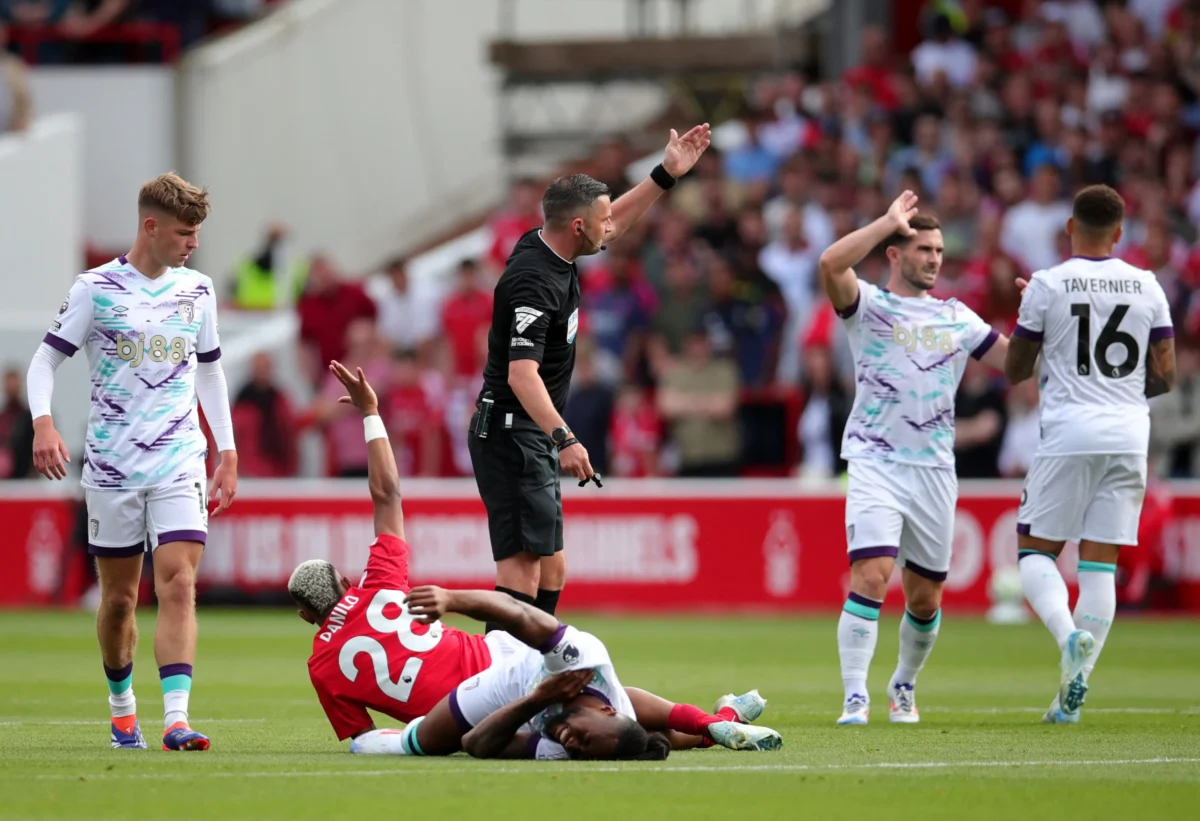 Ex-Palmeiras, Danilo sofre lesão grave em jogo do Nottingham Forest