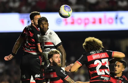 "Flamengo é o time que mais sofre gols de bola parada no Brasileirão, aponta estudo"