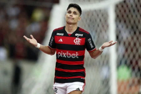 "Flamengo Escalação: Allan e Luiz Araújo Substituem De la Cruz e Cebolinha no Treino"