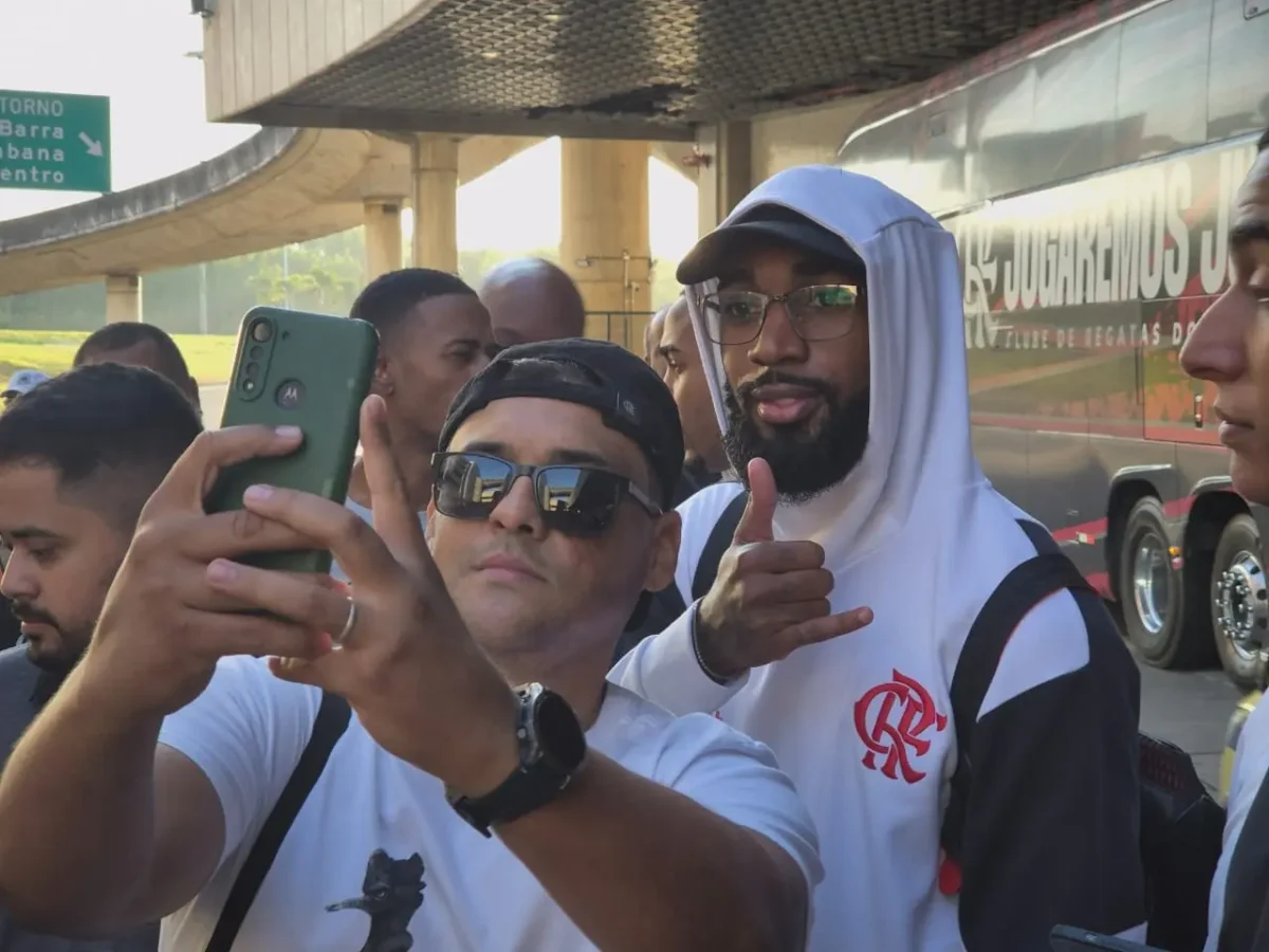 Flamengo Volta ao Rio após Classificação na Libertadores em La Paz