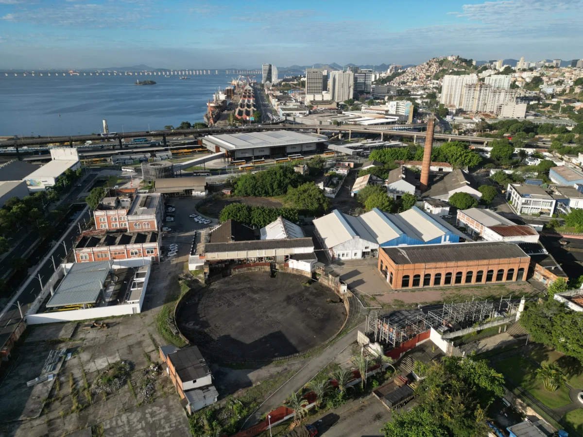 "Flamengo's Stadium: Caixa Bank Returns to Court Seeking Annulment of Auction; Judge Orders Appraisal of Value"