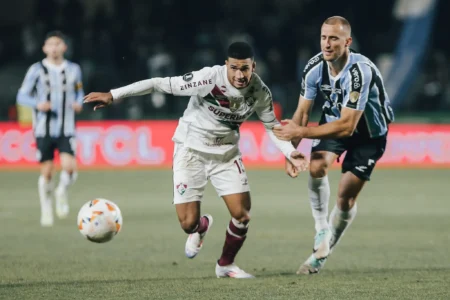 "Fluminense lidera ranking de times que sofreram mais viradas em 2024 - Análise do desempenho no mata-mata da Libertadores"