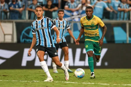 "Grêmio Busca Manter Invencibilidade Contra Cuiabá em Jogo Decisivo pela Fuga do Z-4"