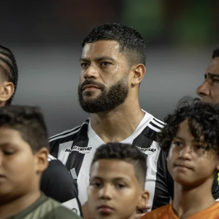 "Hulk do Atlético-MG Sofre Lesão Muscular, Ausente em Jogos Decisivos"