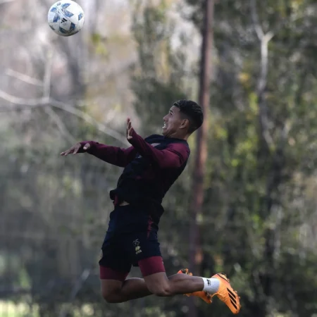 Internacional faz nova oferta pelo lateral-direito do Lanús