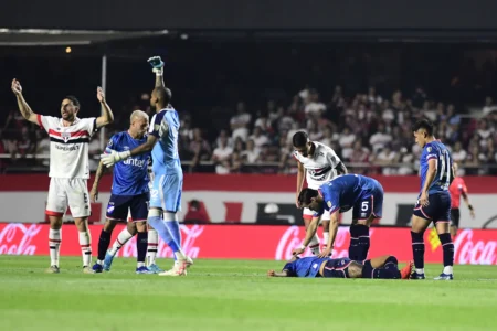 Jogador do Nacional do Uruguai internado em UTI em São Paulo após passar mal