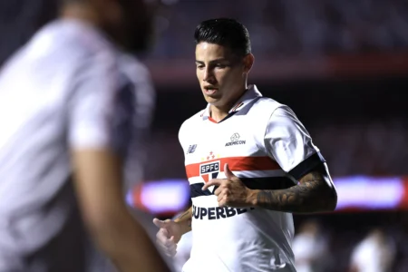 "Jogador James Rodríguez Rescinde Contrato com o São Paulo após Temporada"