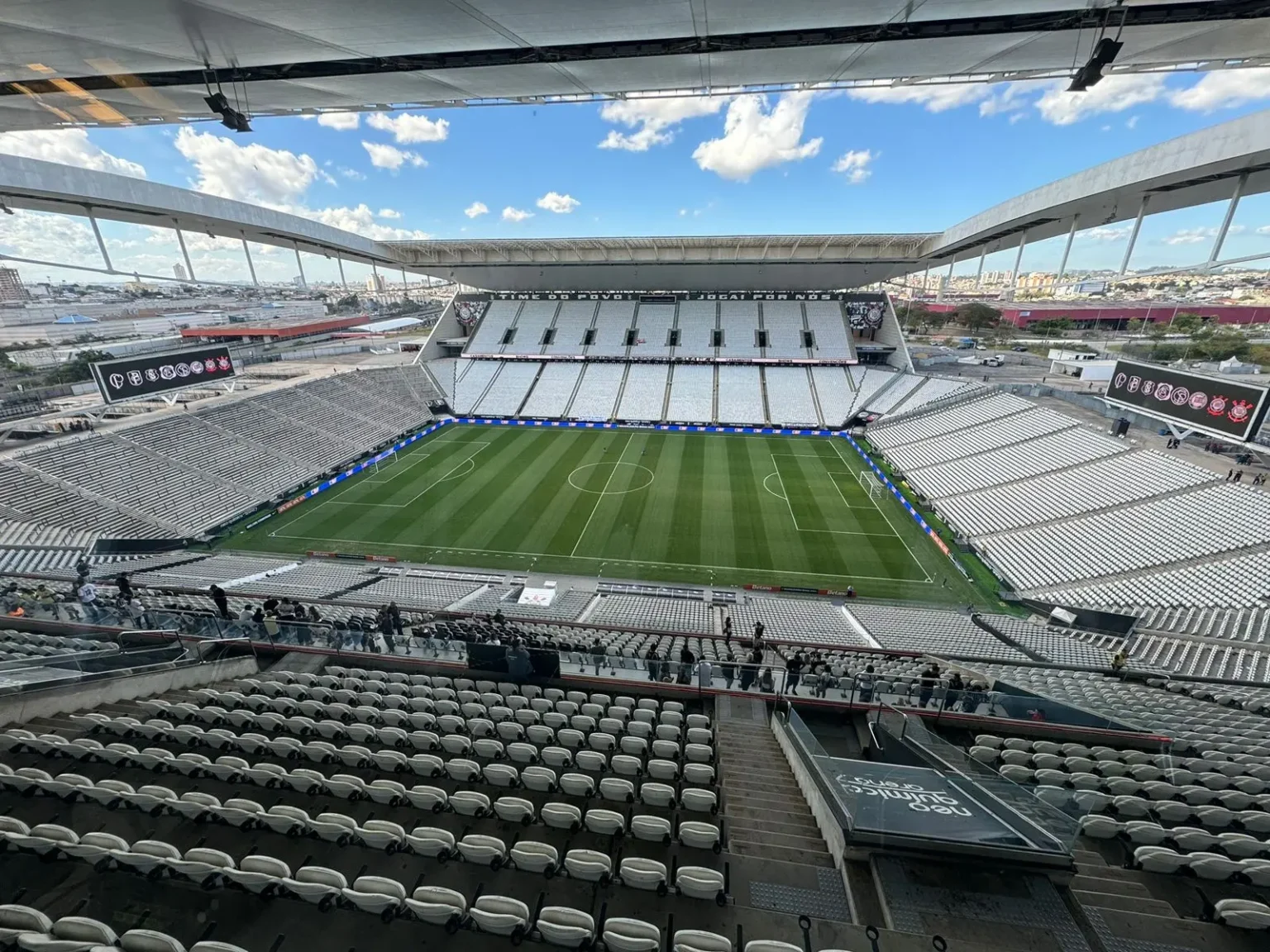 Justiça autoriza desbloqueio de R$ 12,4 milhões para financiamento da Arena do Corinthians