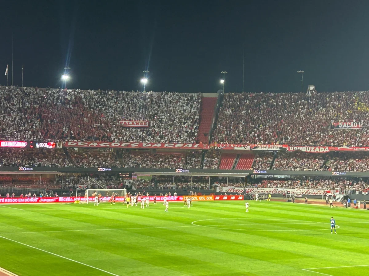 "Maior público da temporada no Morumbi: São Paulo x Flamengo bate recorde no Campeonato Brasileiro"