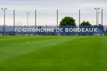 "Novo Rebaixamento do Bordeaux: Time Cai para a Quarta Divisão Francesa"