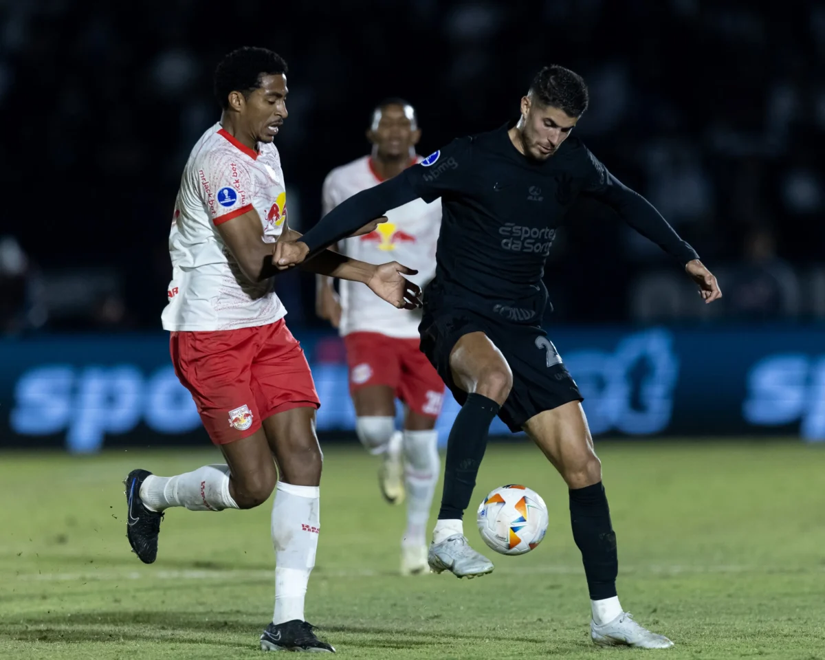 "Pedro Raul Afirma Potencial para Ser Titular do Corinthians: 'Críticas Silenciam com Dedicação'"