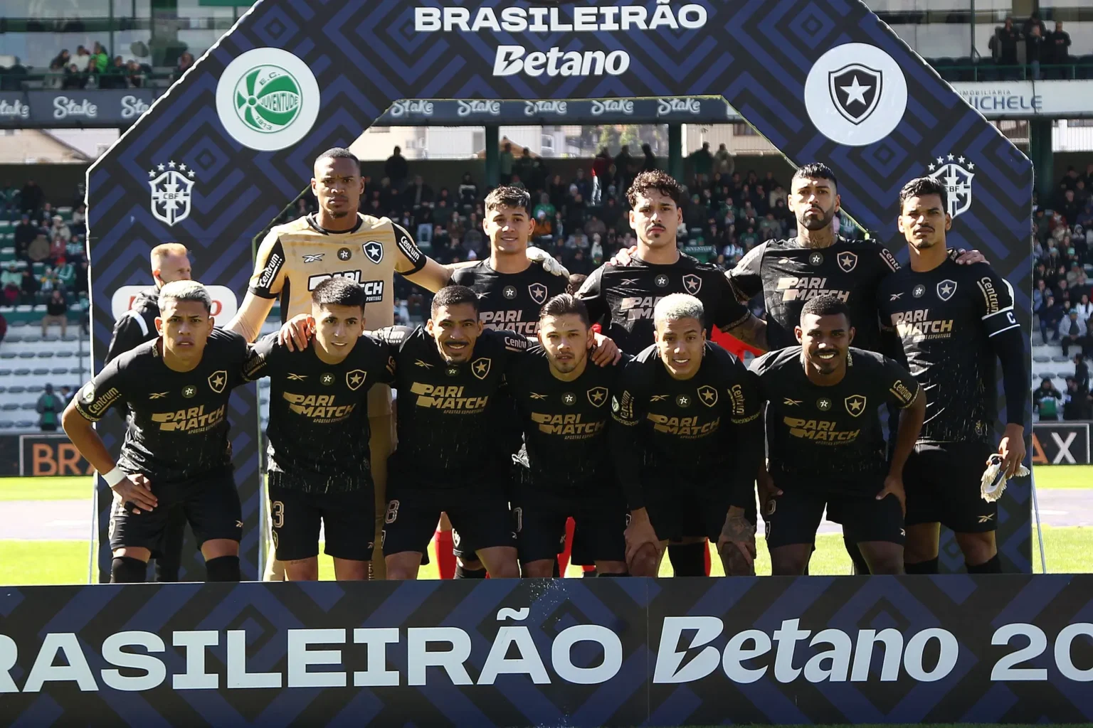 Título otimizado para SEO em Português-BR: Preocupação com sistema defensivo do Botafogo antes do confronto com o Palmeiras