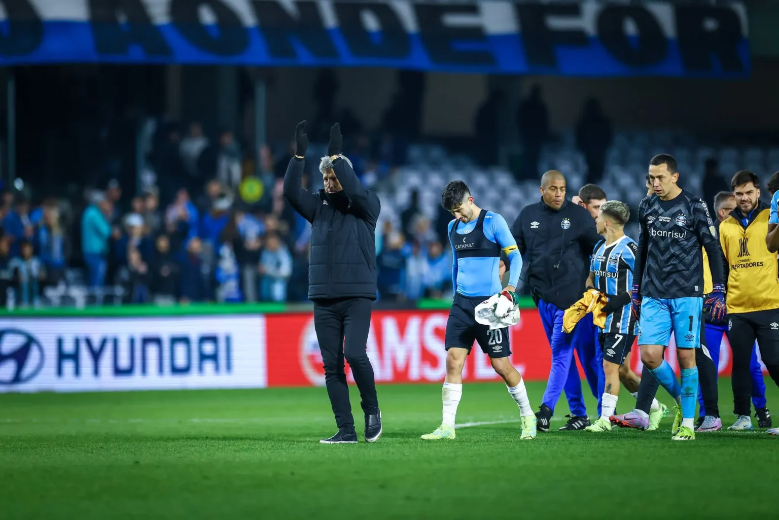 "Renato prevê desafio no confronto de volta com o Fluminense, mas afirma: 'Agora o Grêmio tem munição'"