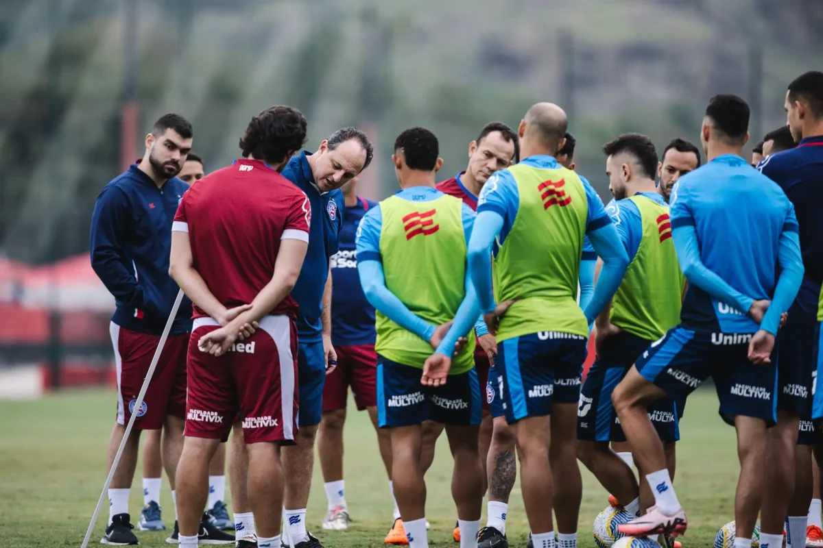 "Rogério Ceni Anuncia Lista de 24 Convocados para Bahia x Fluminense - Uma Análise Estratégica para o Confronto"