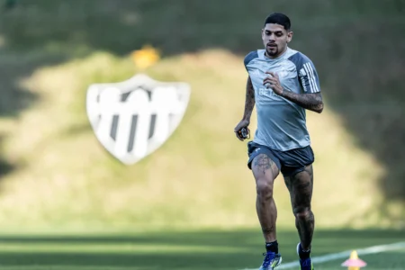 Rubens relembra drama, superação e revela sonho após voltar a jogar pelo Atlético-MG